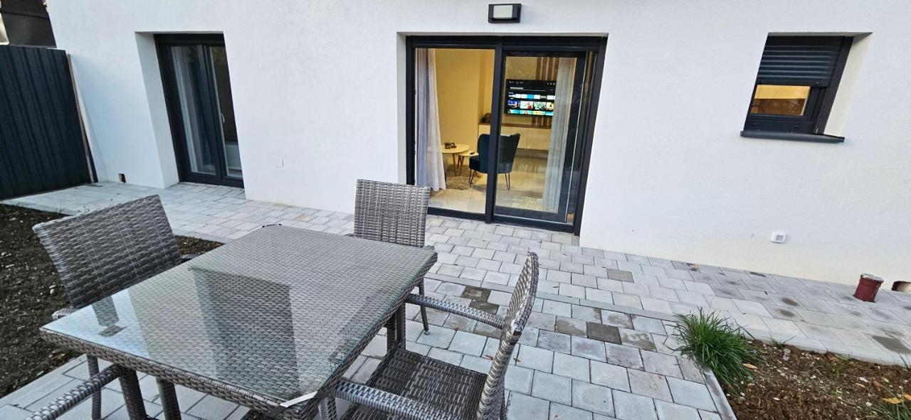 Superior Apartment Lisinski - Private Parking - 2 & 3 Bedroom زغرب المظهر الخارجي الصورة